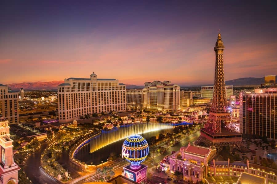 12 Best Honeymoon Suites in Las Vegas